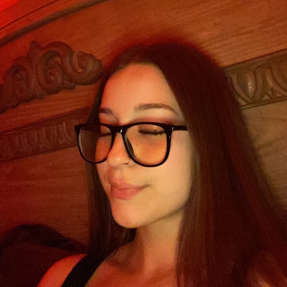 Meet your Posher, Natalina - Picture 1 of 1